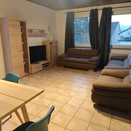 Iam Neu Modernisiert 80 Qm Balkon, Kueche, Badezimmer 5 Betten *