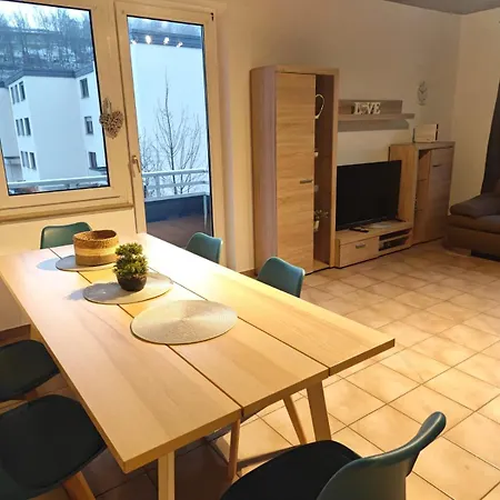 Iam Neu Modernisiert 80 Qm Balkon, Kueche, Badezimmer 5 Betten