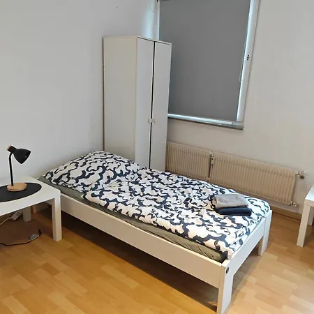 Iam Neu Modernisiert 80 Qm Balkon, Kueche, Badezimmer 5 Betten Lägenhet *