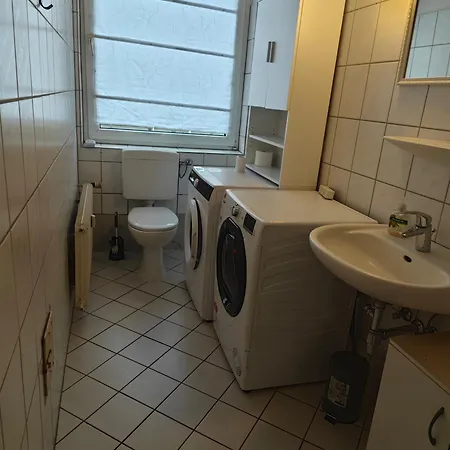 Iam Neu Modernisiert 80 Qm Balkon, Kueche, Badezimmer 5 Betten *