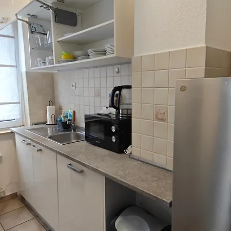 Iam Neu Modernisiert 80 Qm Balkon, Kueche, Badezimmer 5 Betten * Plettenberg